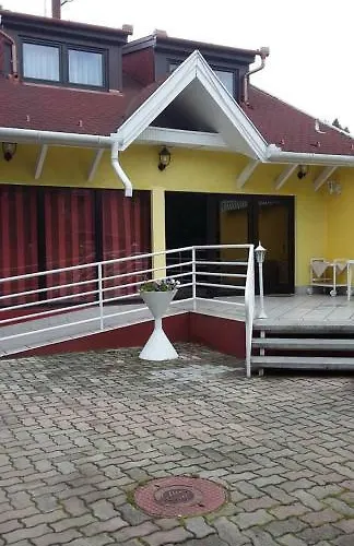 Pensionat Napfuerdo Vendeghaz 3*